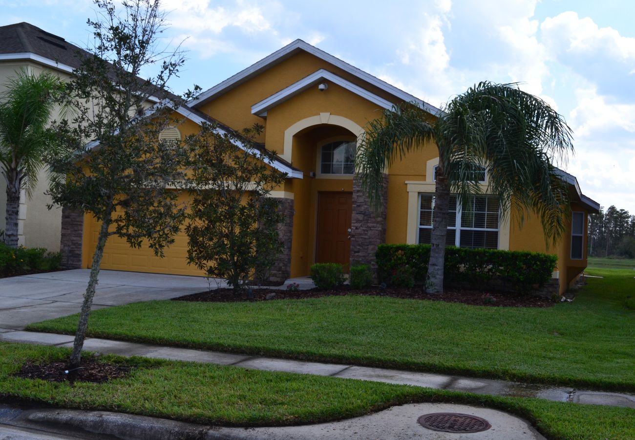 Villa in Kissimmee - FL011